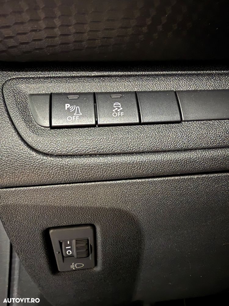 Peugeot 2008 PureTech 82 Allure - 11