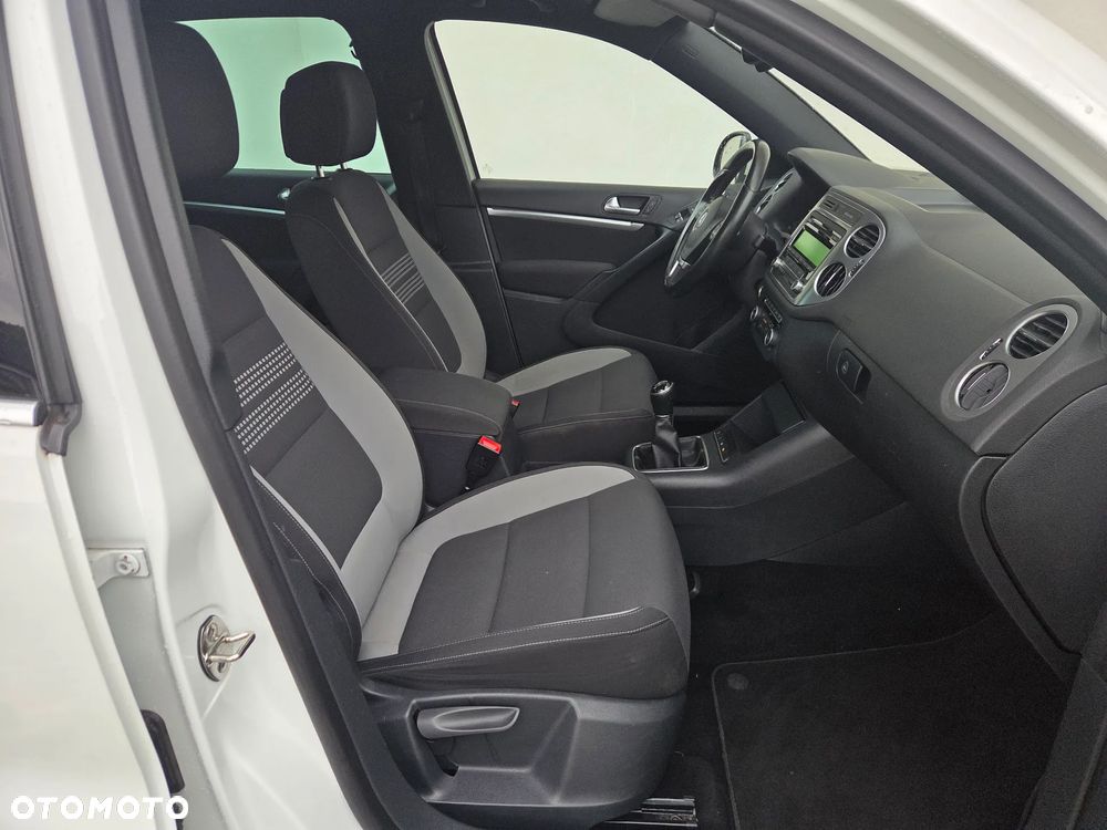 Volkswagen Tiguan - 11