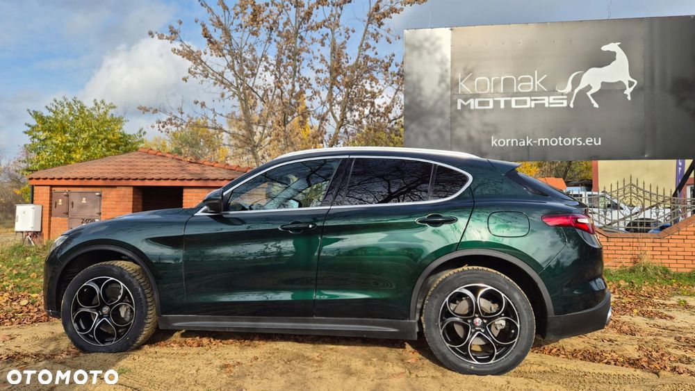 Alfa Romeo Stelvio 2.0 Turbo 16V AT8-Q4 Ti - 1