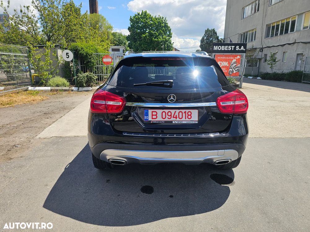 Mercedes-Benz GLA - 9