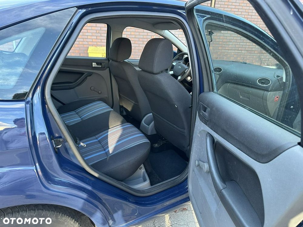 Ford Focus - 10