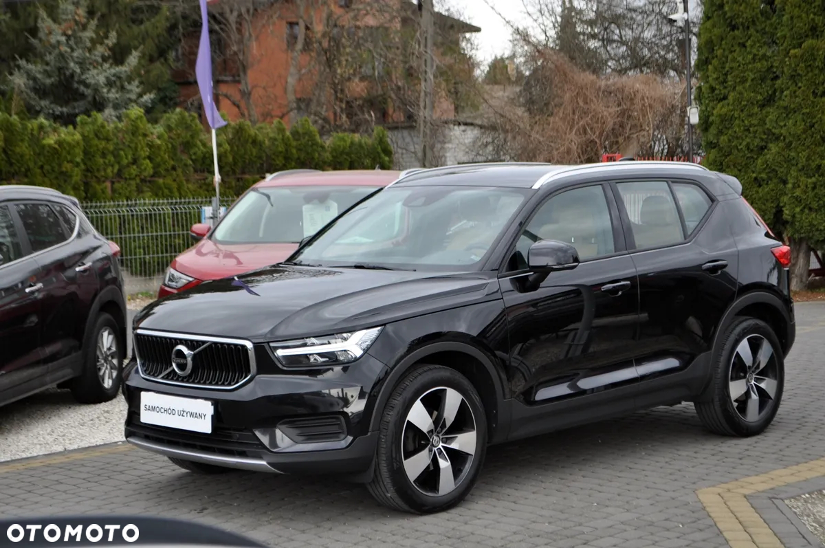 Volvo XC 40 T3 Momentum Pro - 2