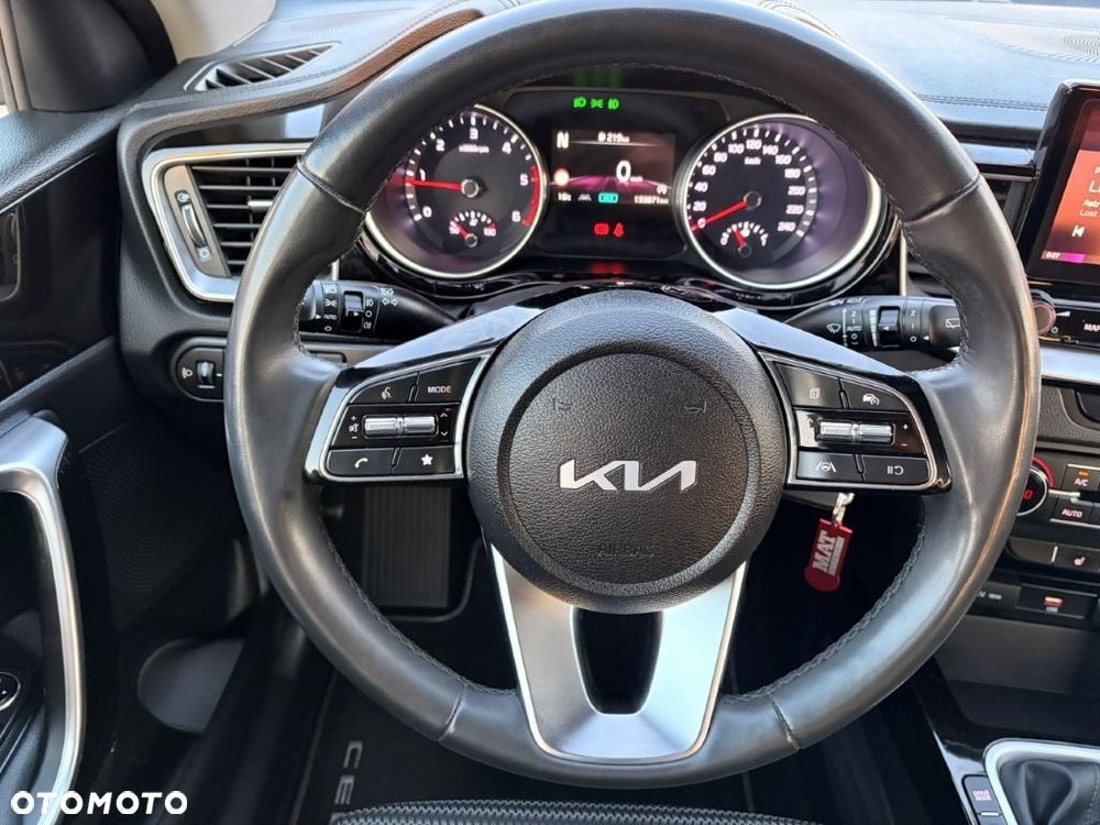 Kia Ceed - 14