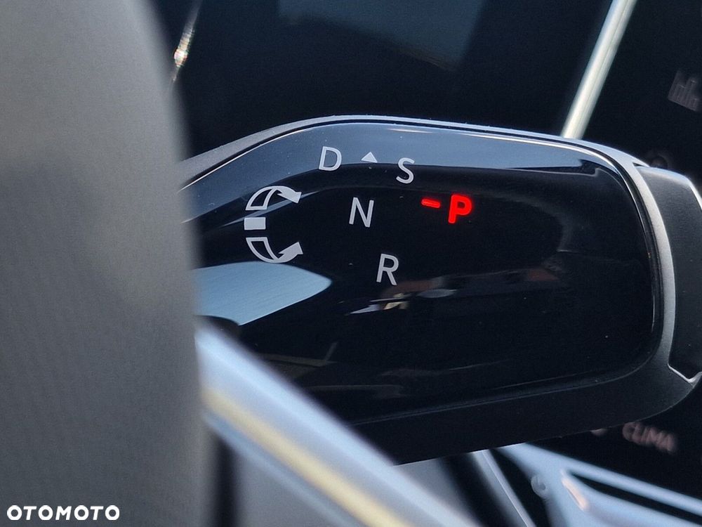 Volkswagen Tiguan - 36