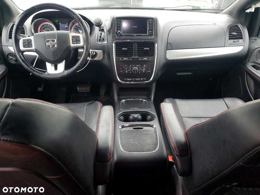 Dodge Grand Caravan - 9