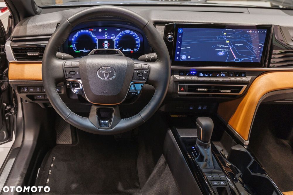Toyota Camry - 26