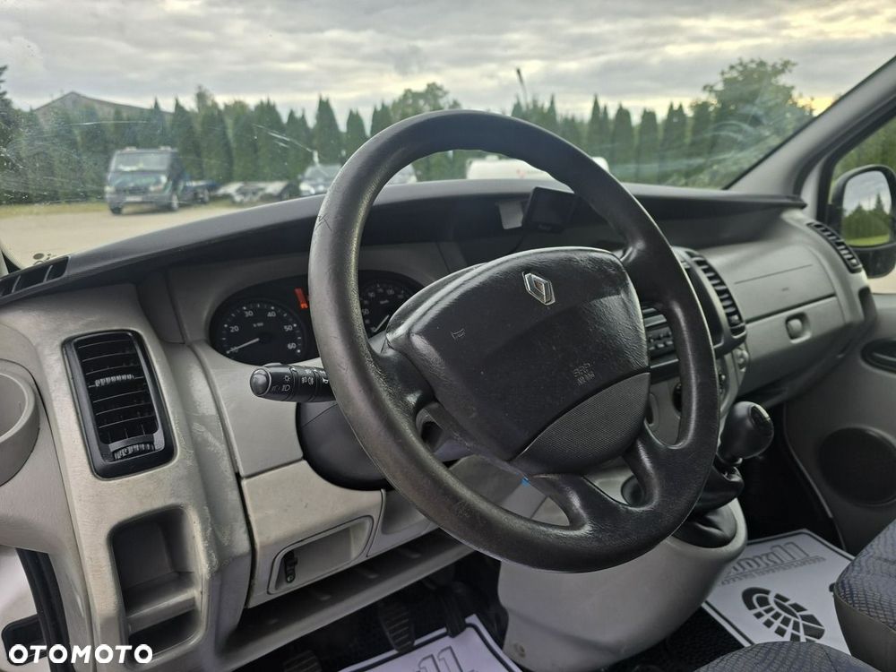 Renault Trafic - 16