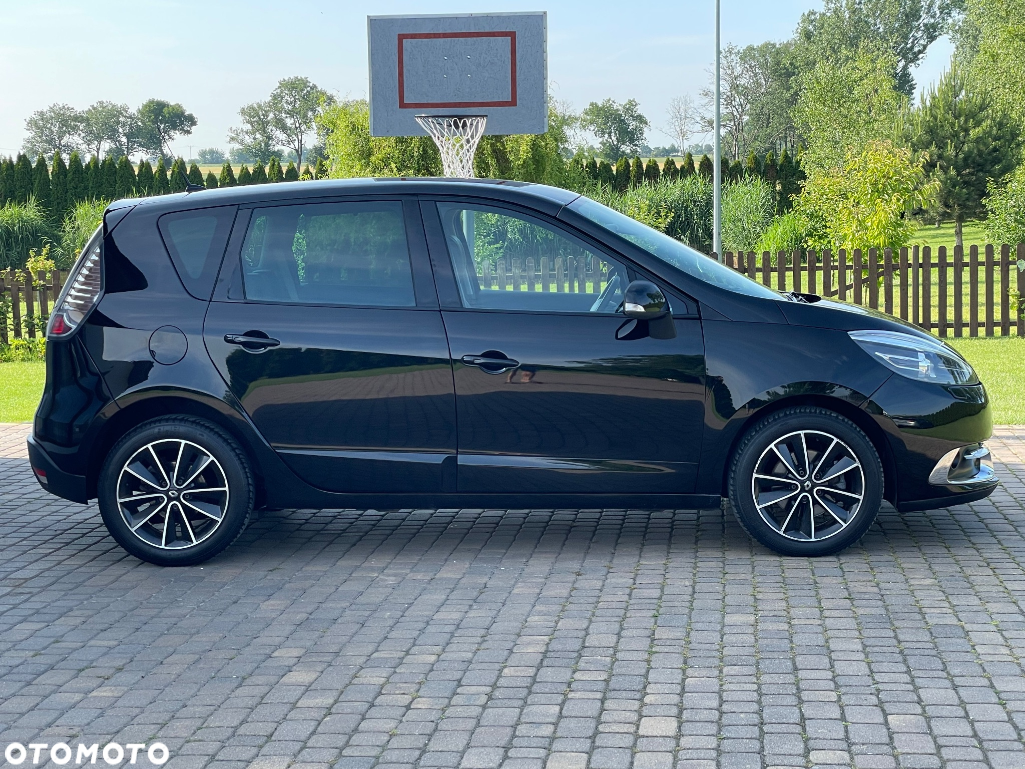 Renault Scenic dCi 110 Xmod Paris - 12
