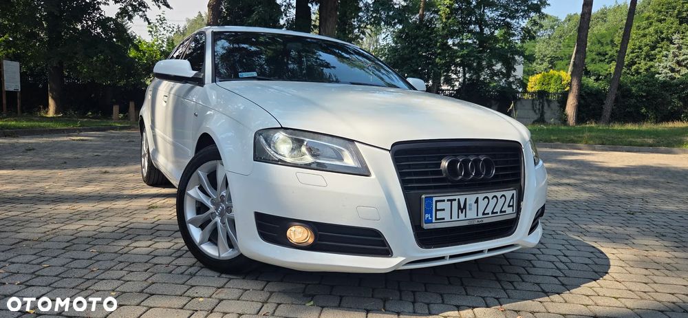 Audi A3 Sportback 1.6 TDI DPF S line Sportpaket - 9