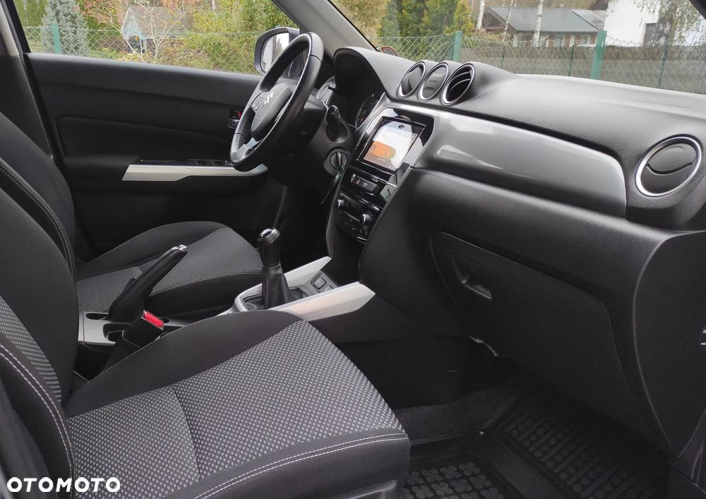 Suzuki Vitara 1.6 Premium 2WD - 10
