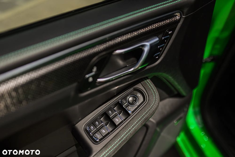Porsche Macan - 23