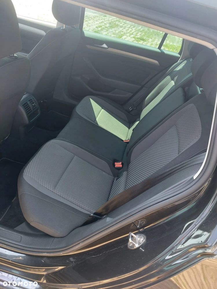 Volkswagen Passat 2.0 TDI EVO Business - 4