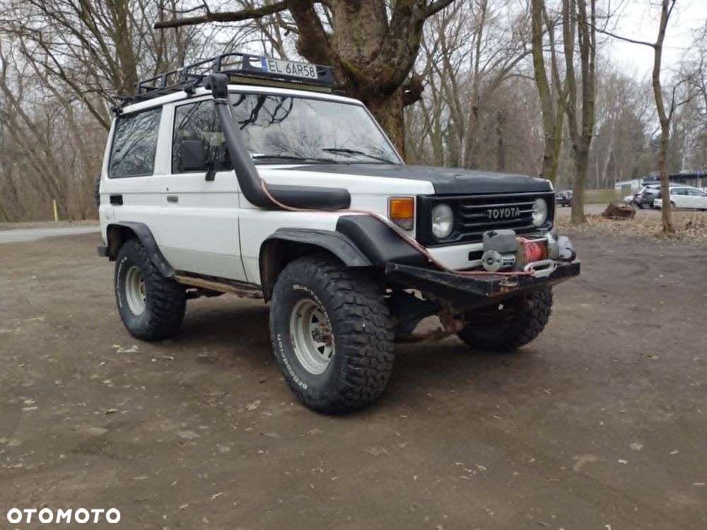 Toyota Land Cruiser HT LX - 5