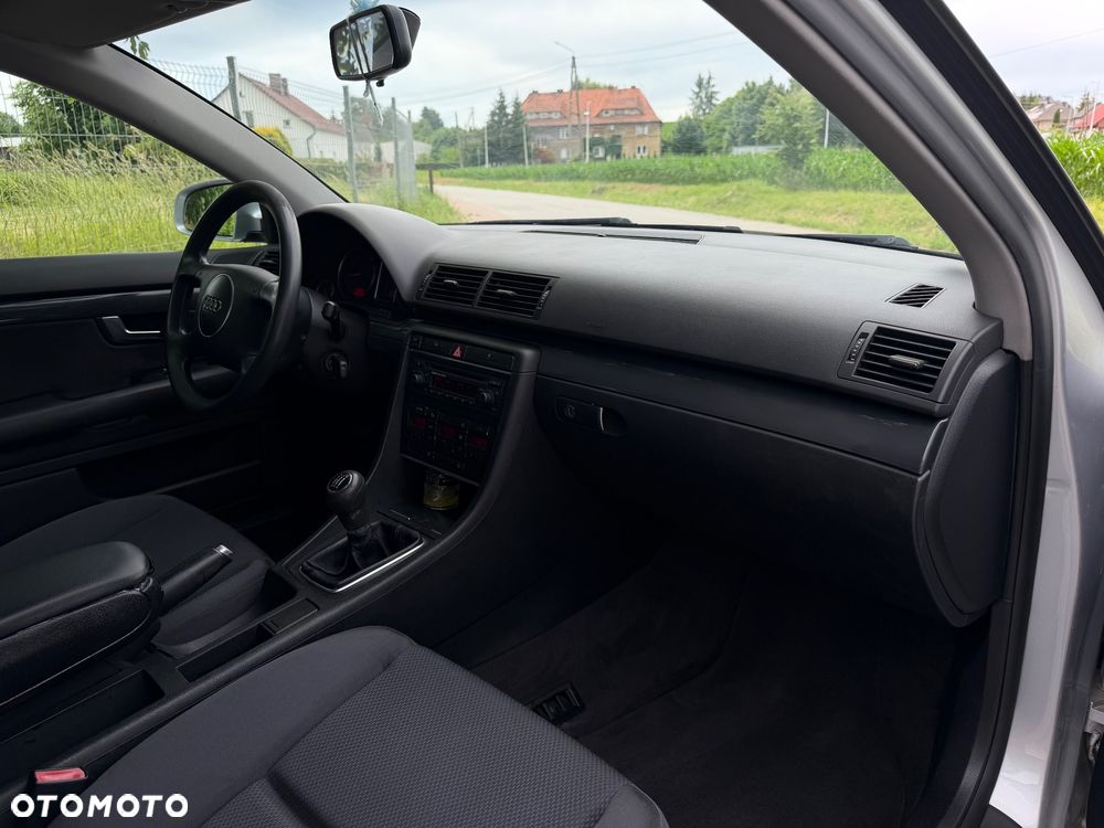 Audi A4 Avant - 8