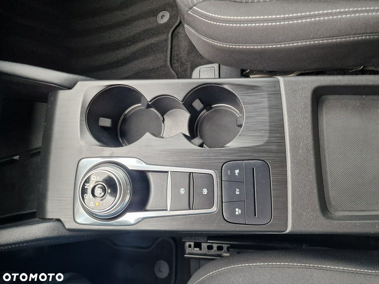 Ford Kuga - 29