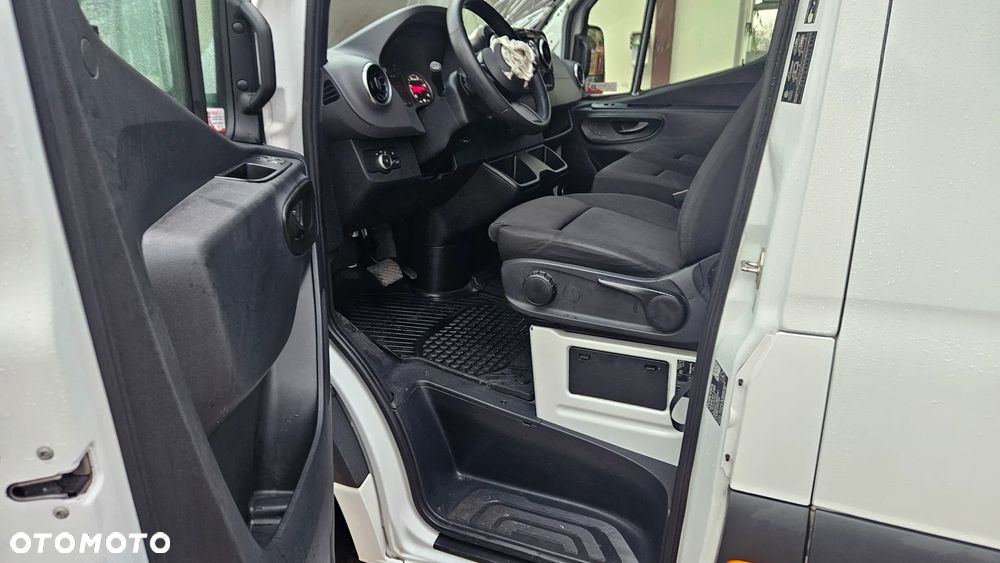Mercedes-Benz sprinter - 30