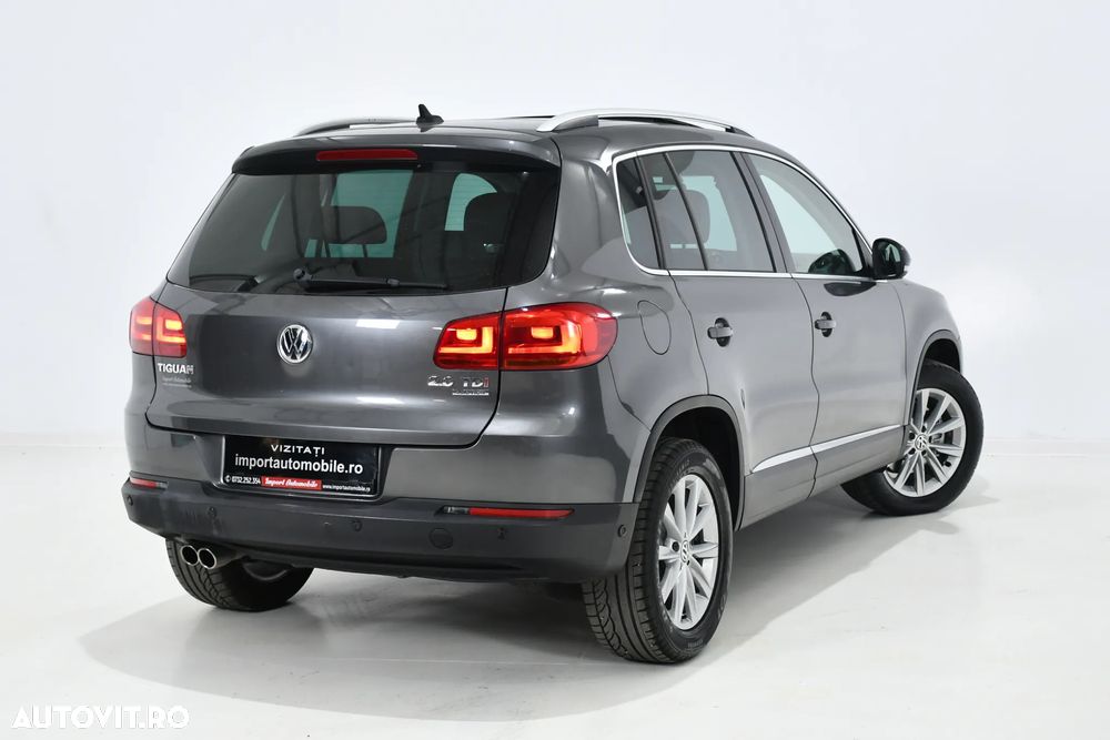 Volkswagen Tiguan - 12