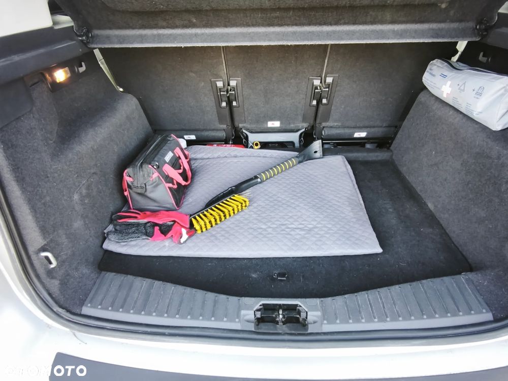 Ford C-MAX 1.5 TDCi Start-Stop-System COOL&CONNECT - 11