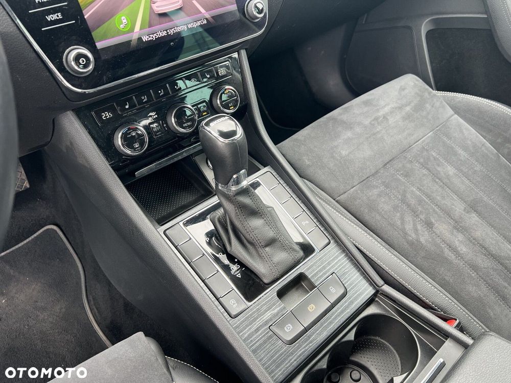 Skoda Superb 2.0 TDI SCR Style DSG - 16