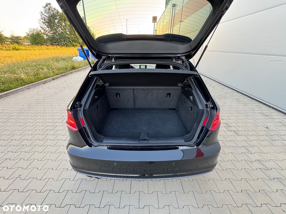 Audi A3 Sportback 2.0 TDI (clean diesel) S tronic S line Sportpaket - 35