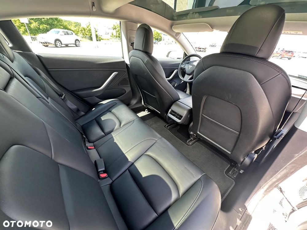 Tesla Model 3 - 18
