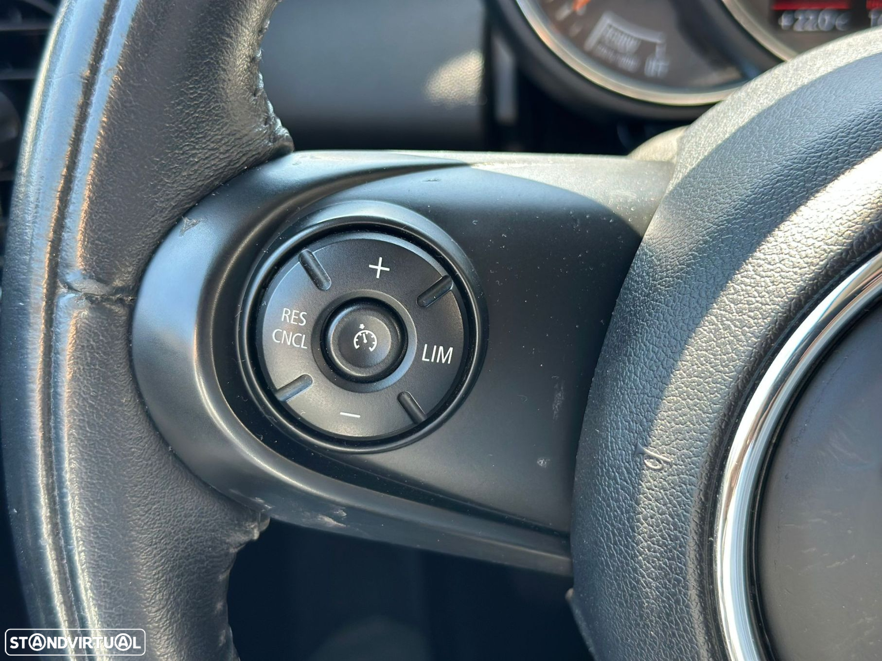 MINI 3 Portas One - 16