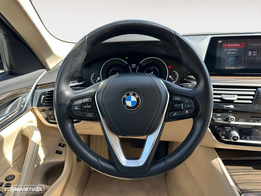 BMW 530 e iPerformance Line Luxury - 13