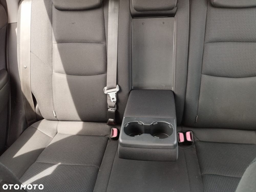 Hyundai i30 1.6 CRDi Comfort - 11