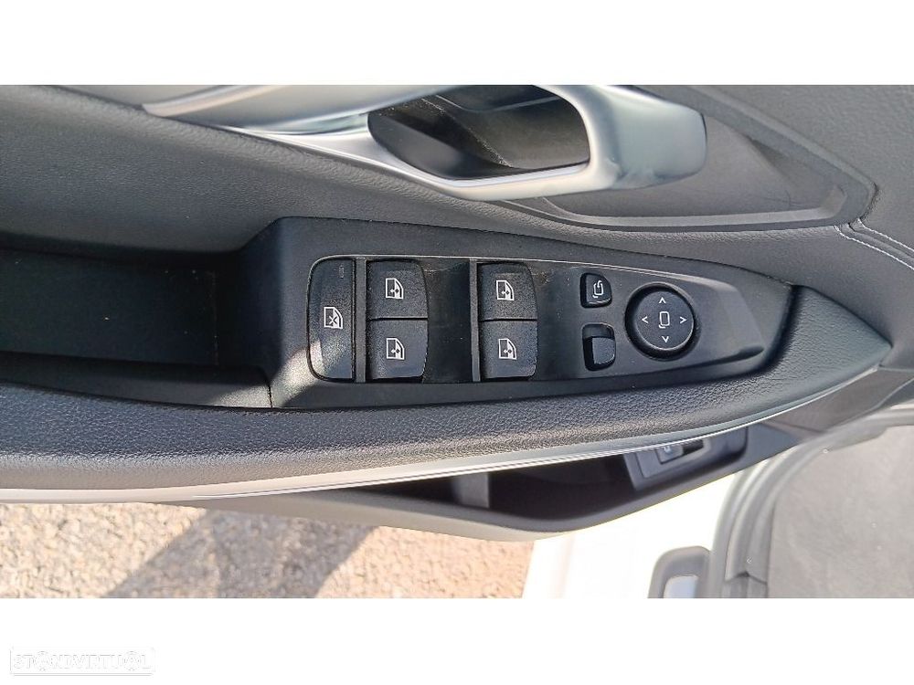 BMW 318 d Touring Auto - 9