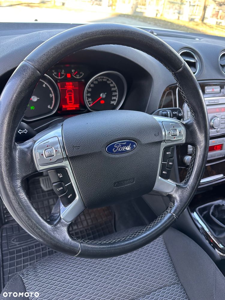 Ford Mondeo 2.0 TDCi Business Edition - 13