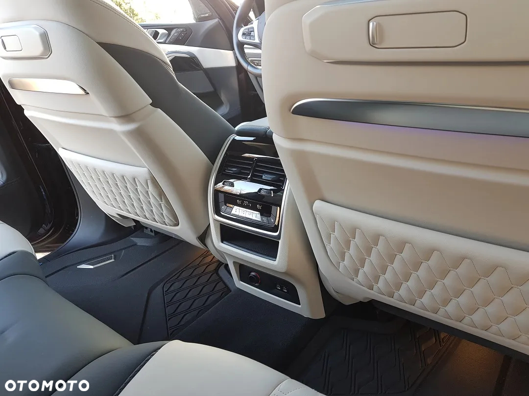 BMW X7 xDrive40d - 19
