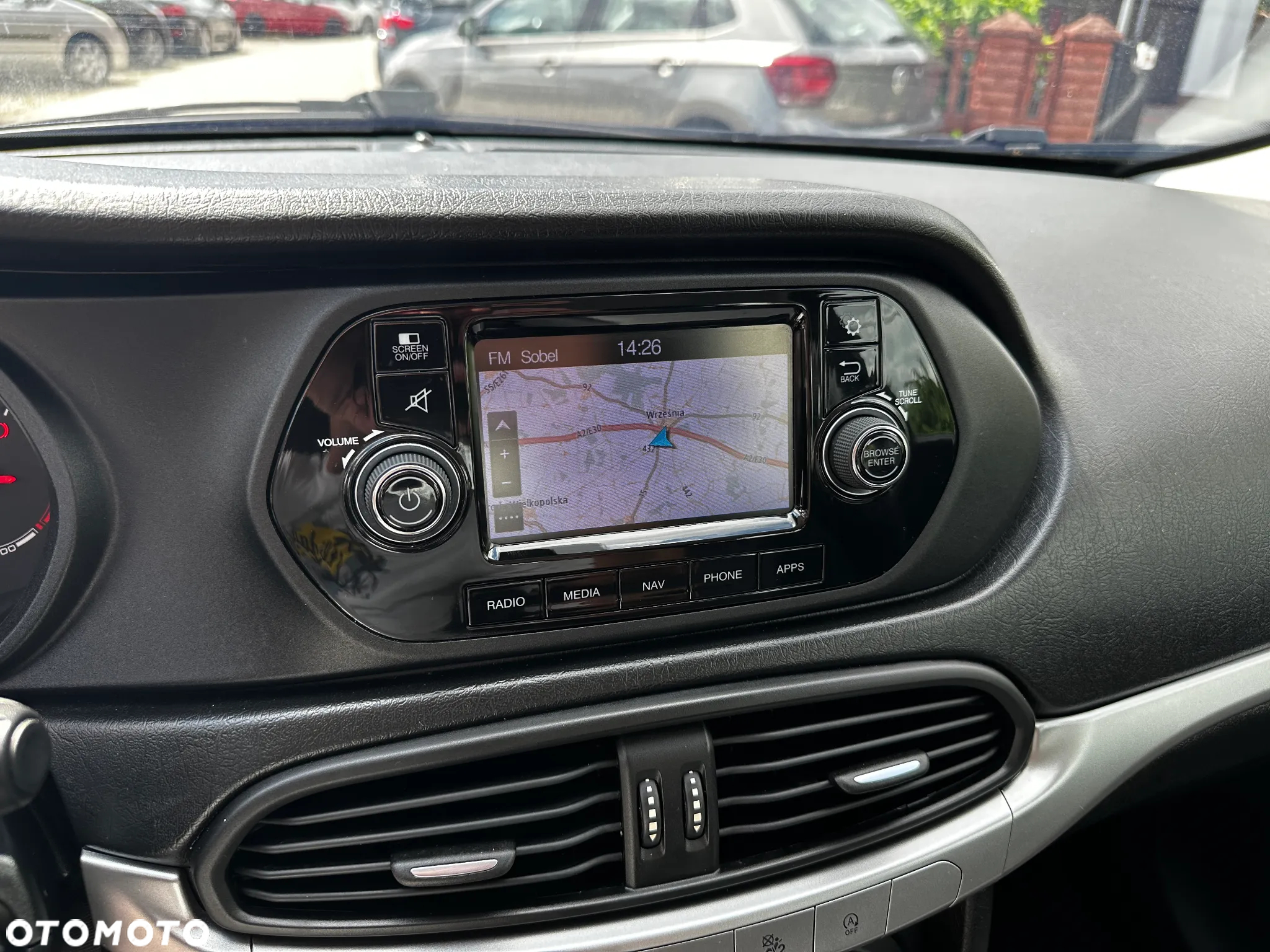 Fiat Tipo - 12