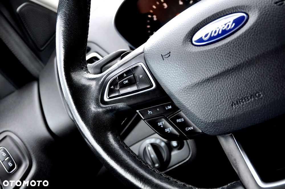 Ford Kuga 2.0 TDCi 4WD Titanium - 35