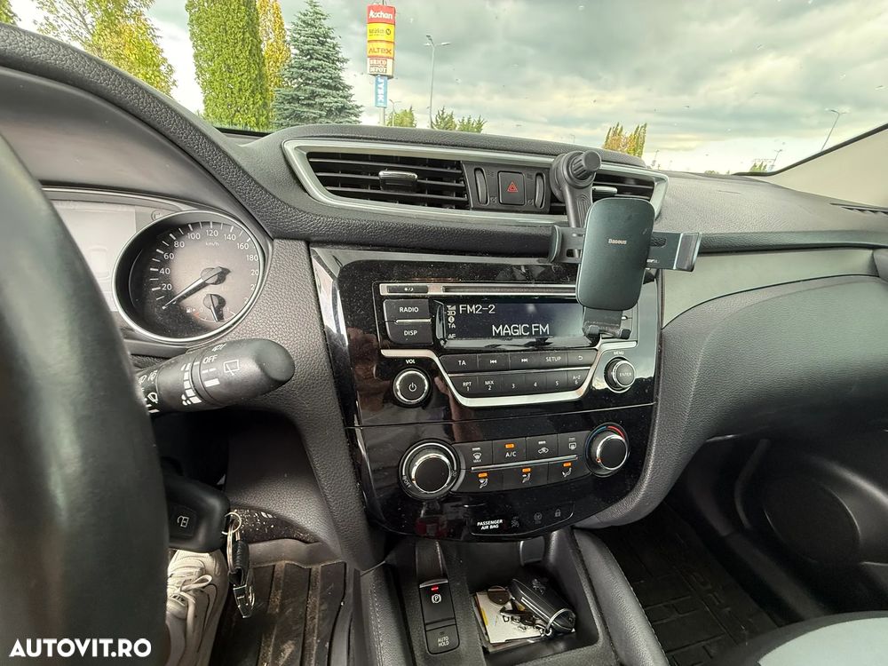 Nissan Qashqai 1.3 138CP 2WD Acenta - 24