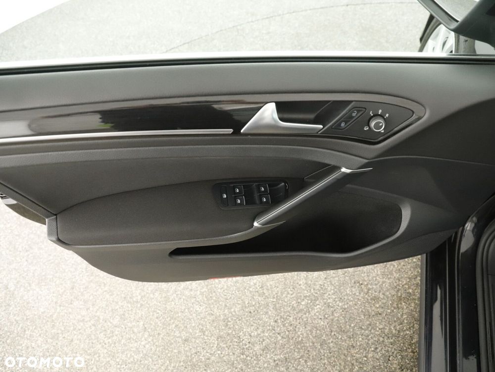 Volkswagen Golf VII 2.0 TDI BMT Highline DSG - 11