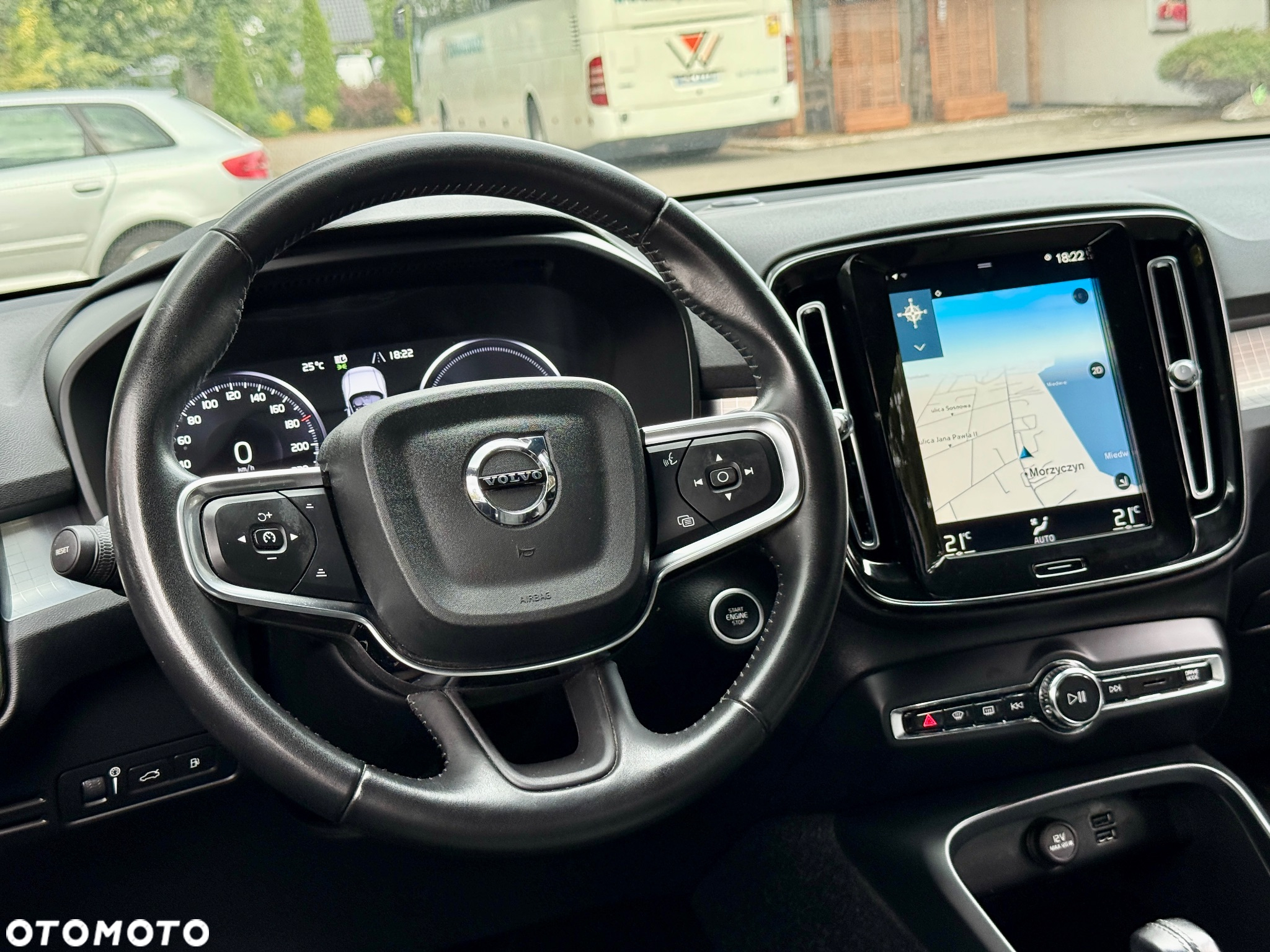 Volvo XC 40 T5 Plug-In Hybrid Momentum Pro - 13
