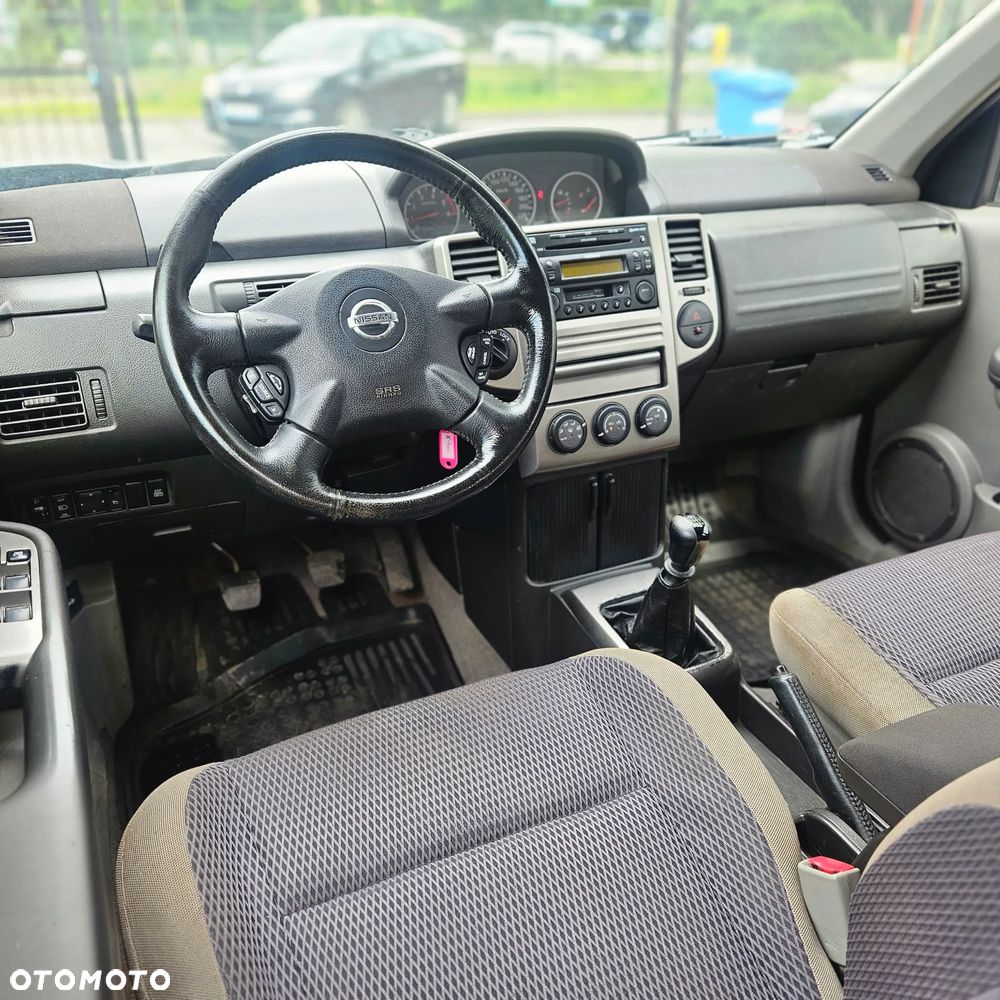 Nissan X-Trail 2.2 dCi Elegance - 17