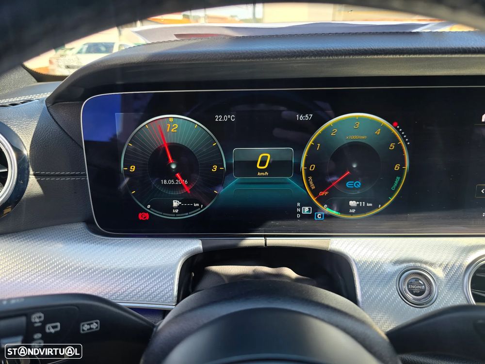 Mercedes-Benz E 300 de 4Matic 9G-TRONIC AMG Line - 19