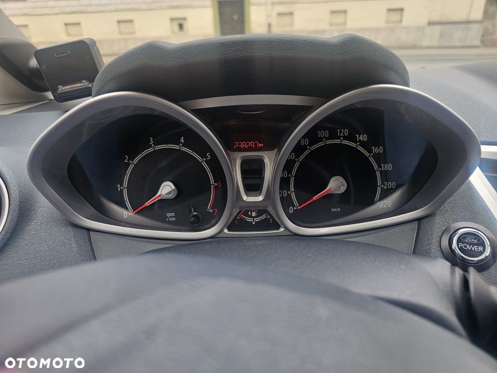 Ford Fiesta 1.4 Titanium - 9