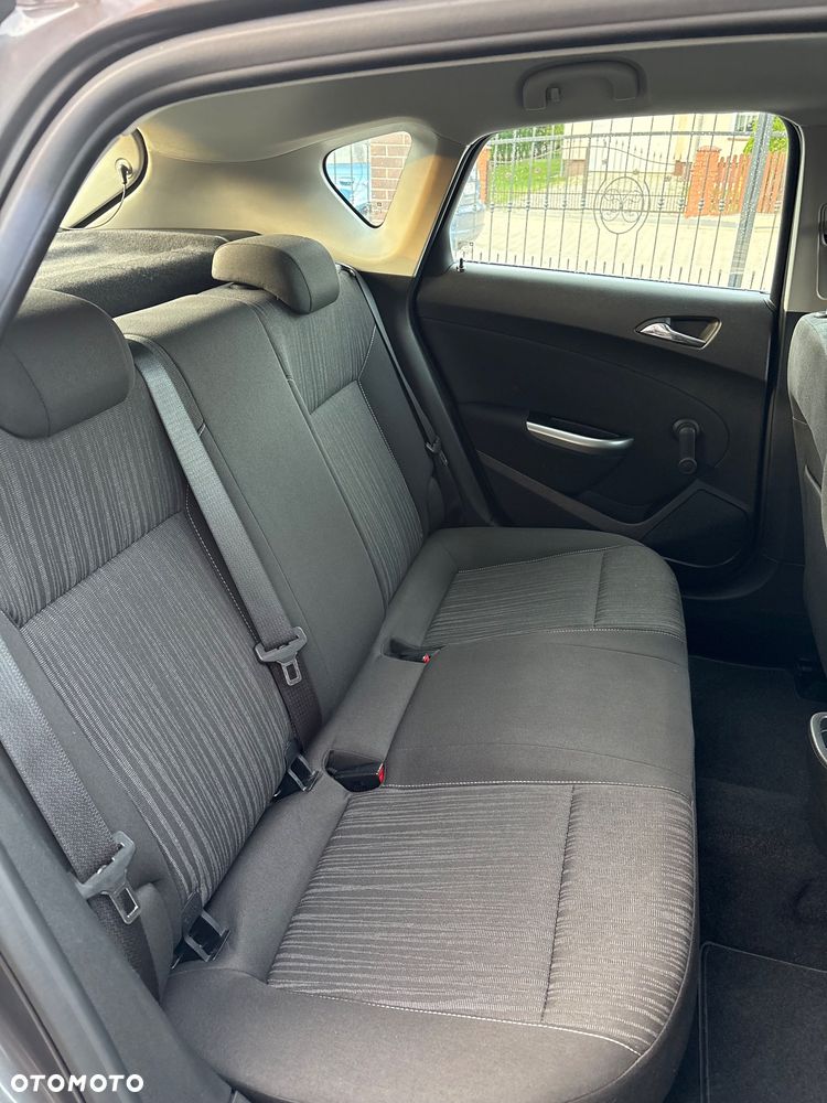 Opel Astra 1.4 T Cosmo - 21