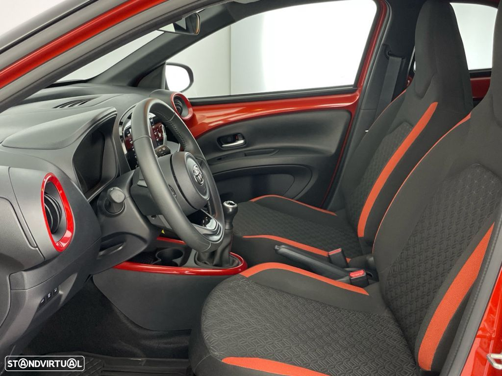 Toyota Aygo X 1.0 Envy - 11
