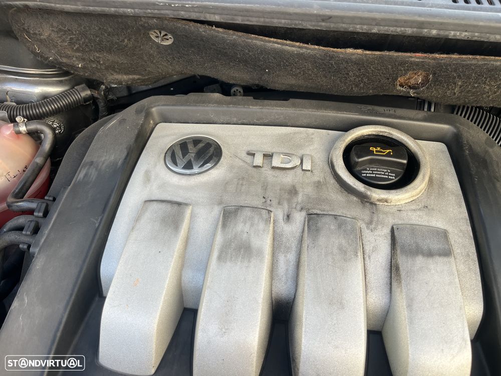 VW Touran 1.9 TDi Highline 7L - 10