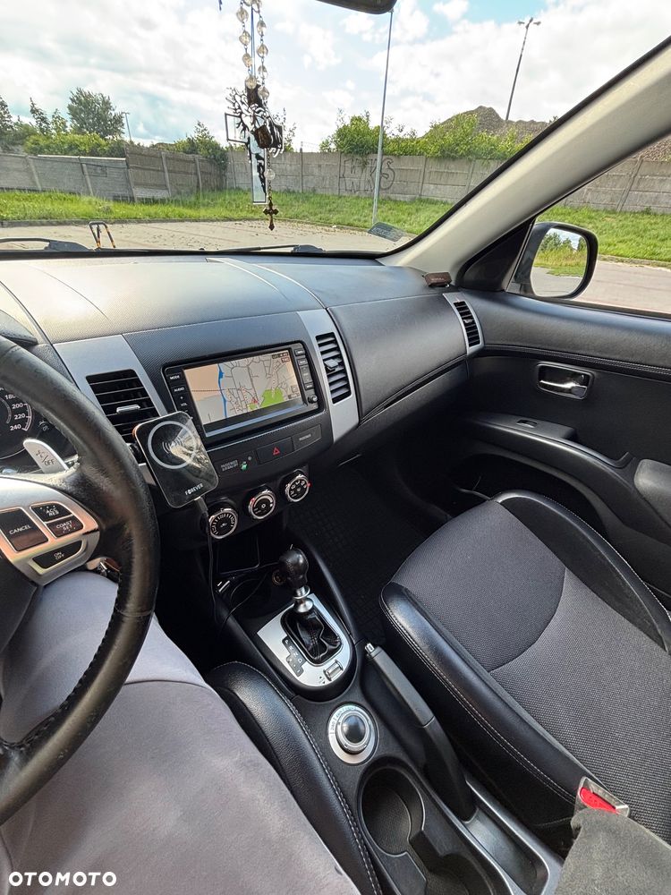 Peugeot 4007 - 12