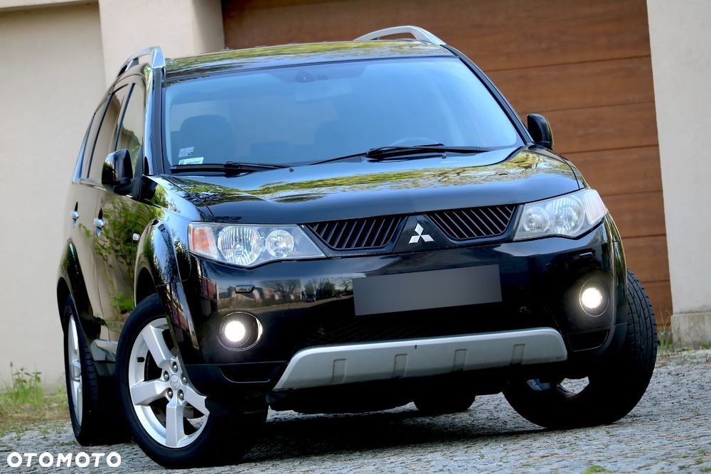 Mitsubishi Outlander 2.2 DID Intense + - 1