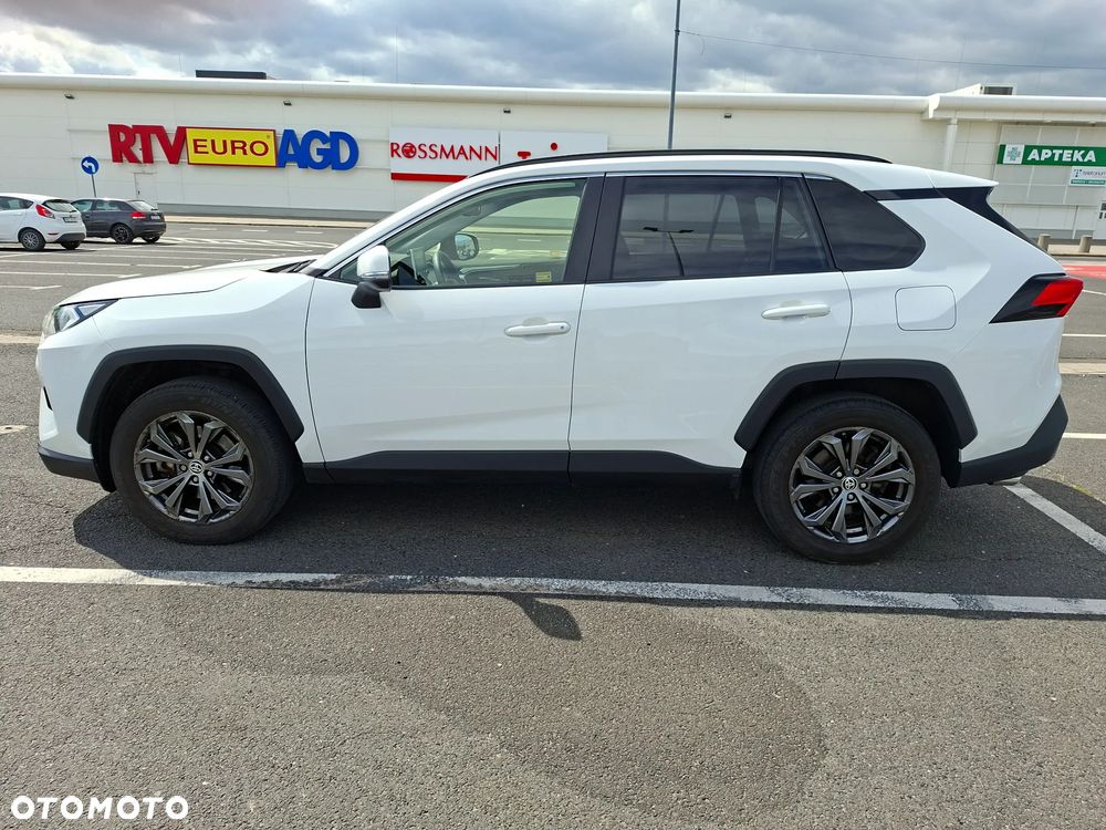 Toyota RAV4 - 8