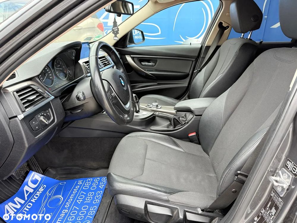 BMW Seria 3 320d Touring - 15