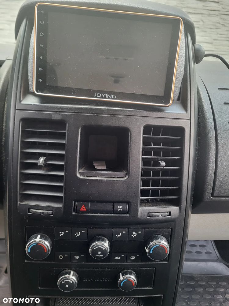 Dodge Grand Caravan - 9