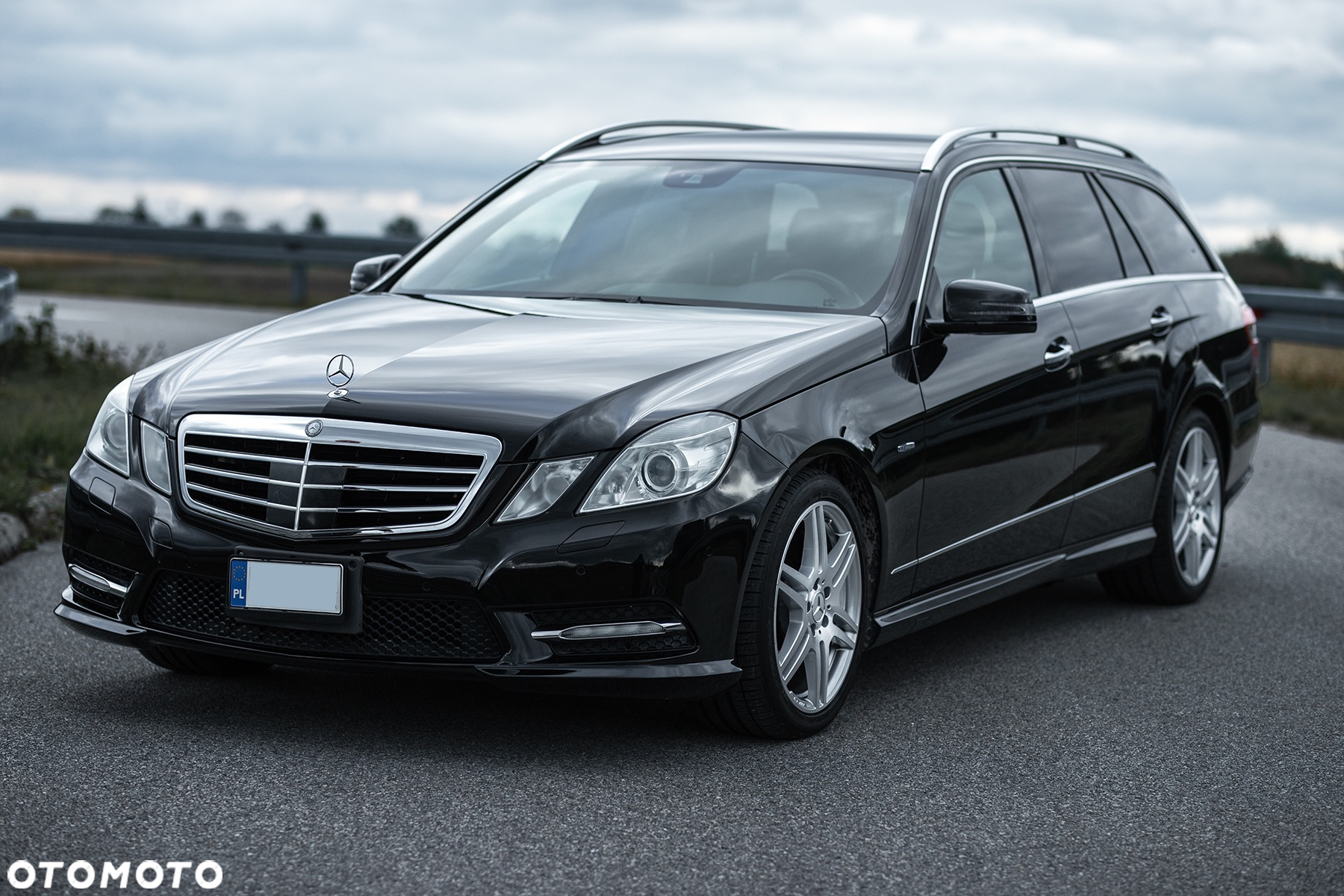 Mercedes-Benz Klasa E 500 T BlueEFFICIENCY 7G-TRONIC Avantgarde - 8