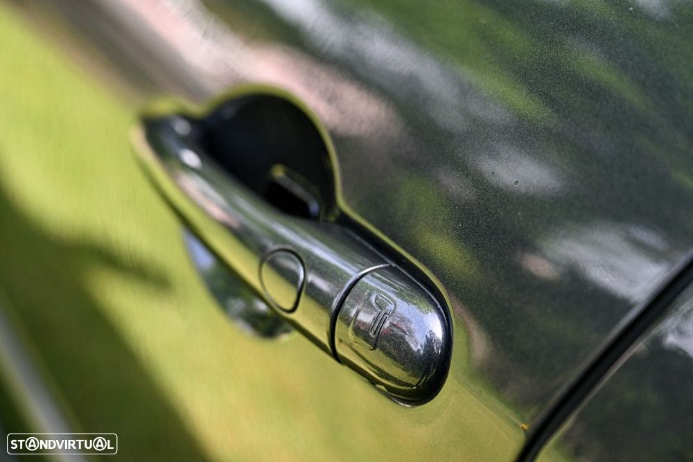 Renault Laguna Break 2.0 dCi Dynamique S 120g - 17