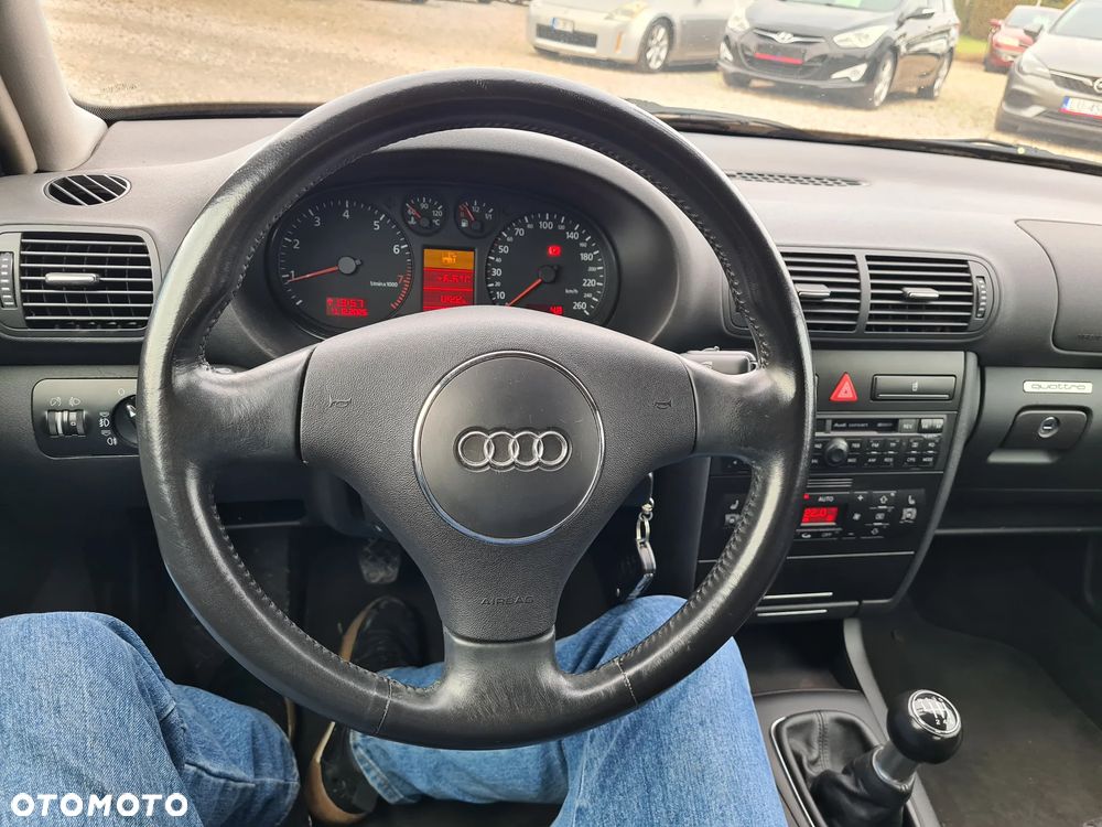 Audi A3 Sportback 1.8T Quattro Ambiente - 16